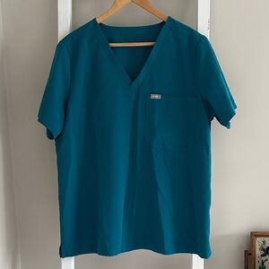 FIGS Caterina Scrub Tops